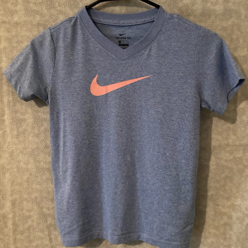 Girls size M Nike Tee